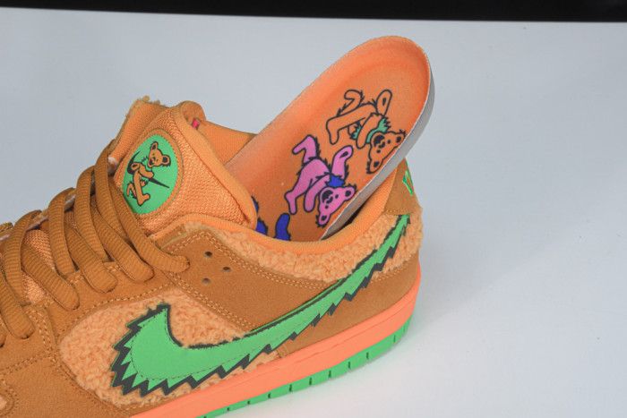 Grateful Dead x Nike SB Dunk Low “Orange Bear” CJ5378-800