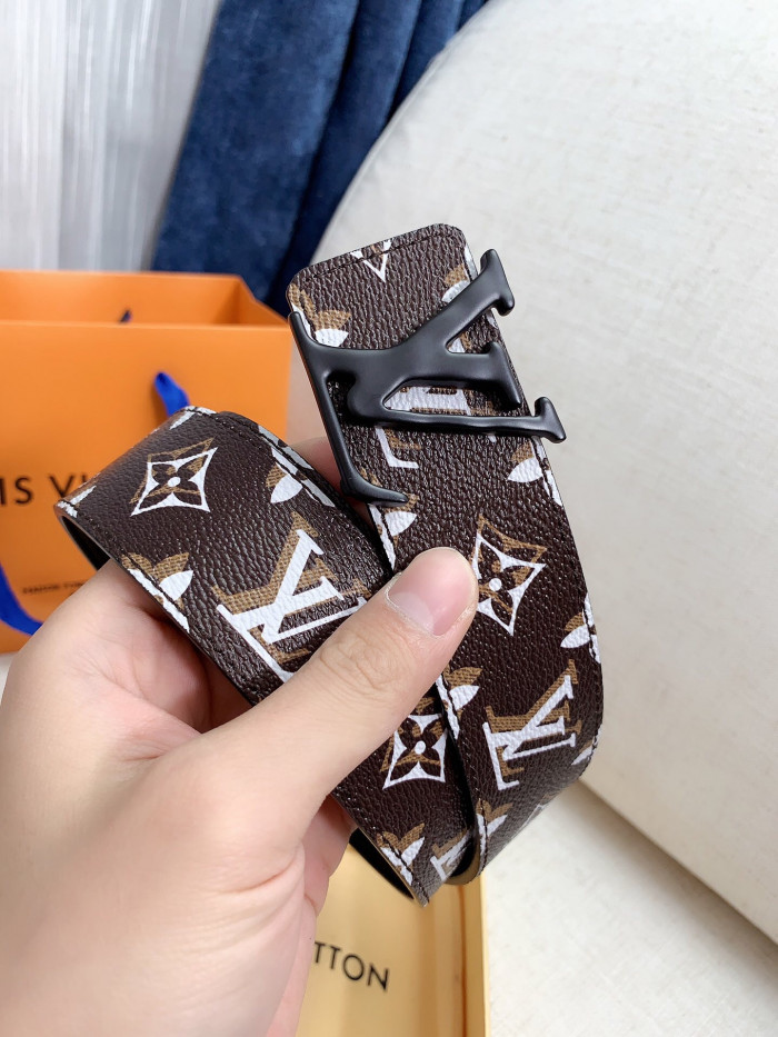 Loui Vuitto Belt-4CM