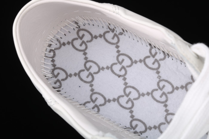 G*u*i ace embroidered low-top sneaker white with bee ‎429446 02jp0 9064