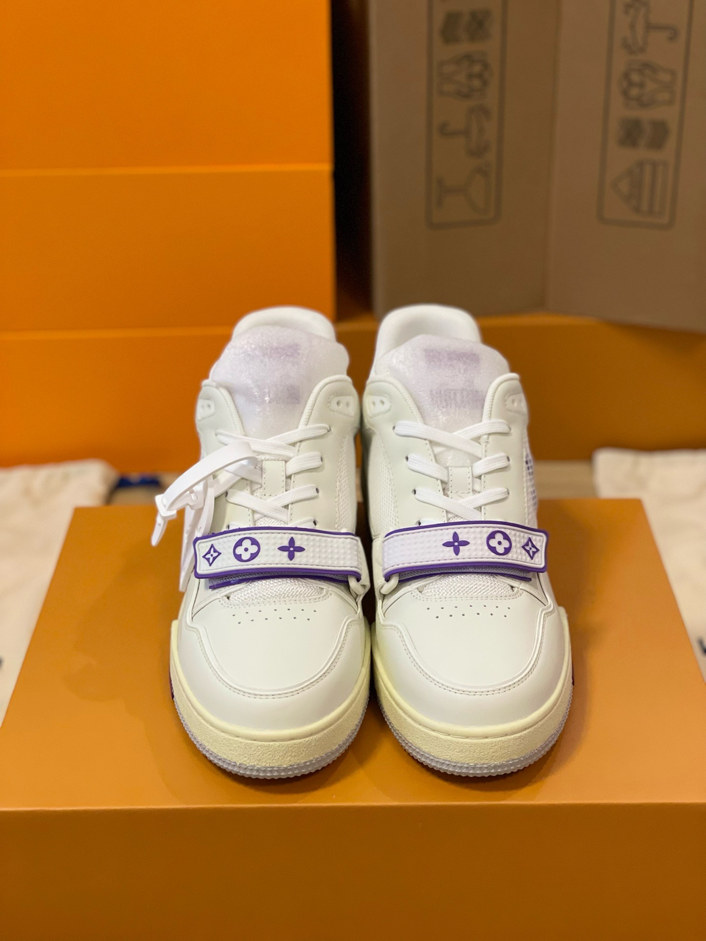 Loui Vuitto TRAINER SNEAKER